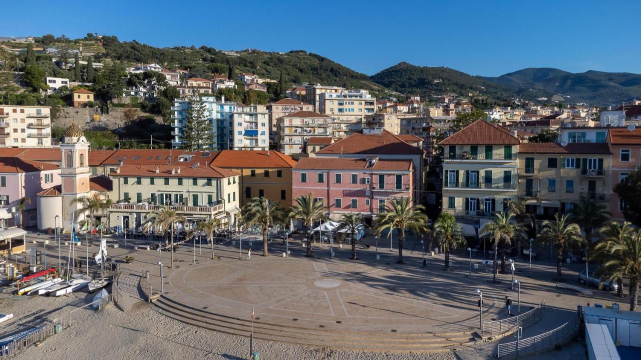 Hotel Vita Serena Arma di Taggia Bagian luar foto